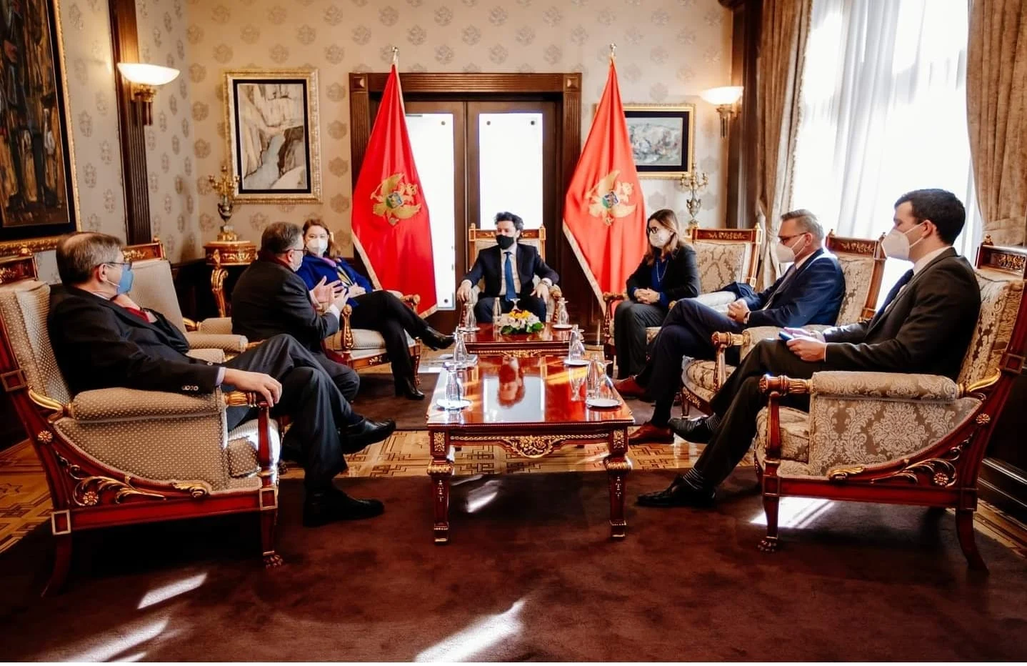 Sastanak Abazovića sa ambasadorima Kvinte znači da su Vladi dani odbrojani