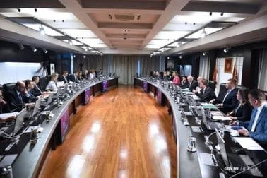 Manjinska vlada u tehničkom mandatu imenovala 64 funkcionera