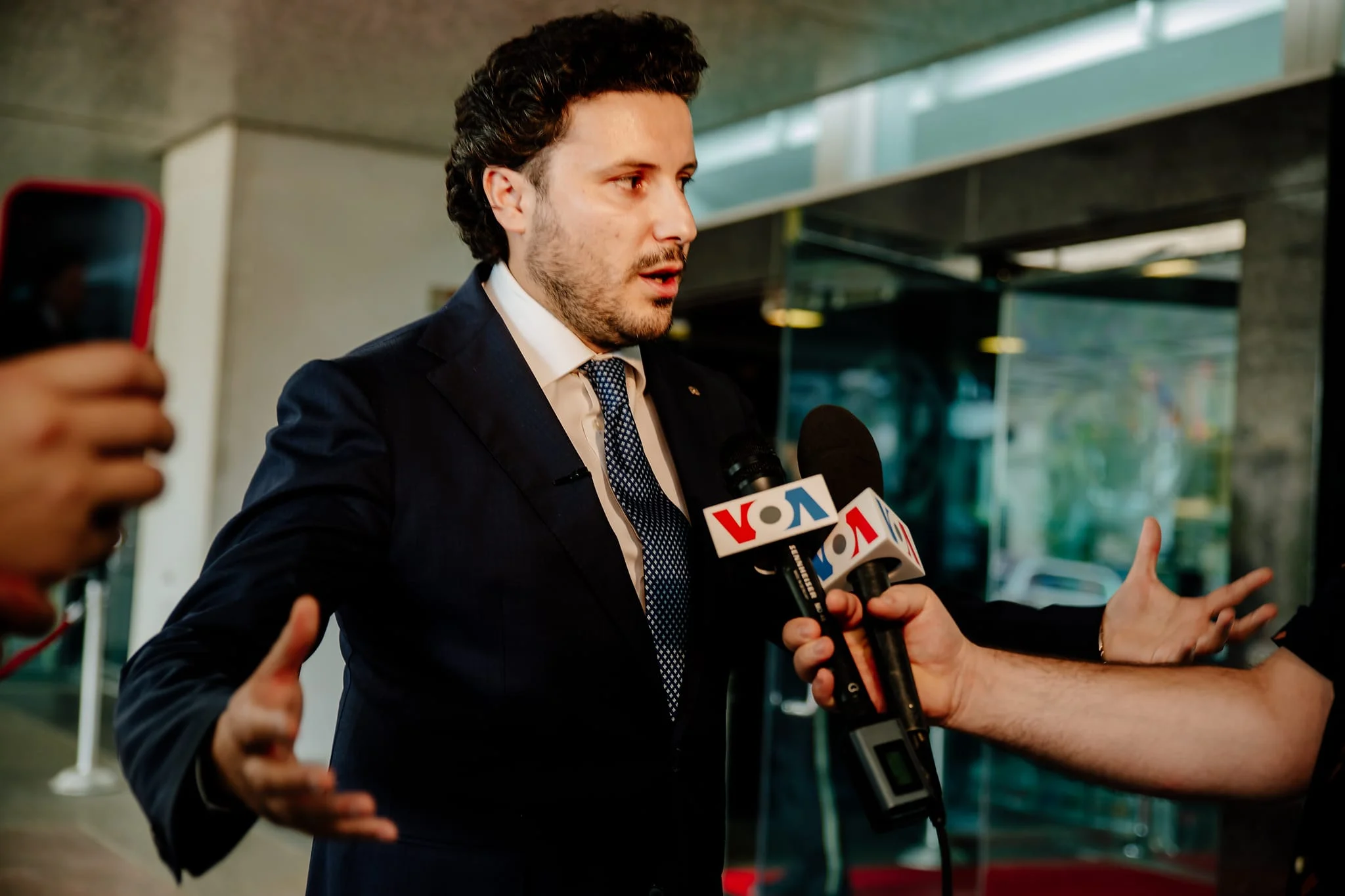 Abazović: Nakon šljunka, država kreće u borbu protiv šumarske mafije