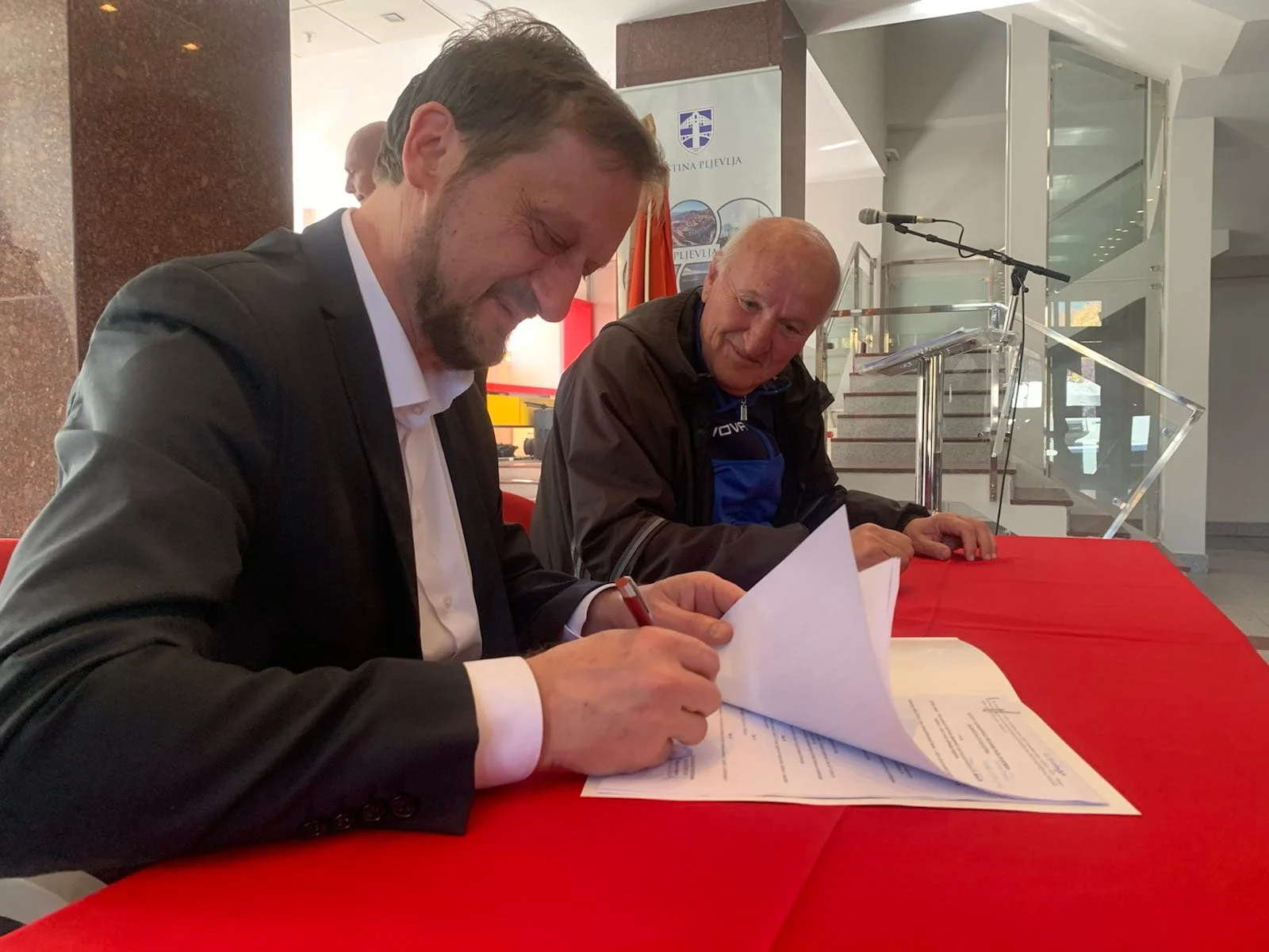 Kovačević potpisao ugovore sa sportskim klubovima: Finansijsku podršku sportu uvećali smo 90%