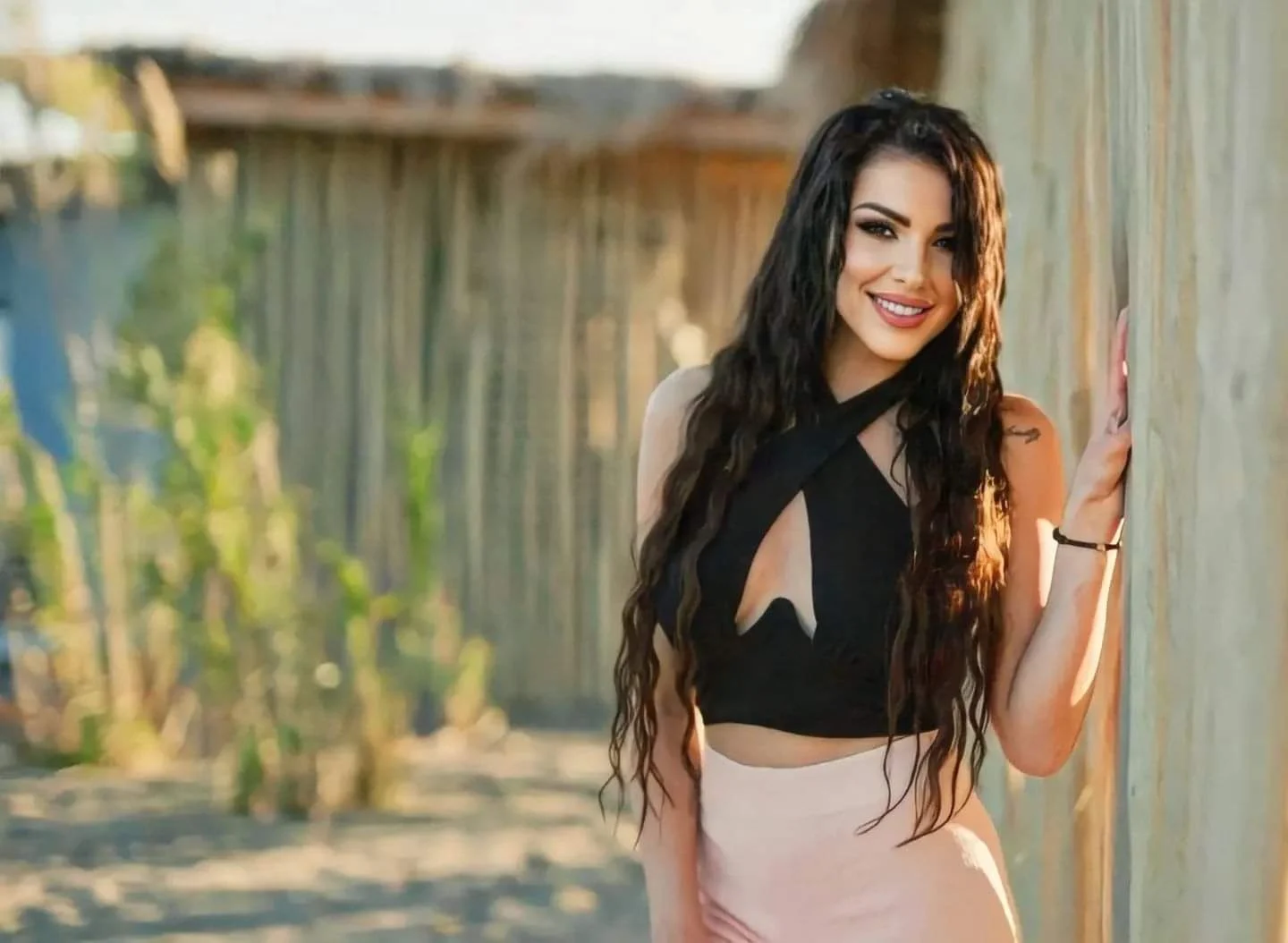 Nikolina Grba novim muzičkim spotom raspametila fanove: Evo ko je idealna žena (VIDEO)