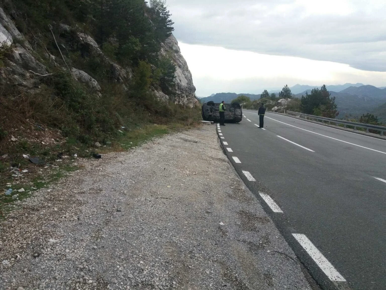 Udes na putu PG-CT, povrijeđena djevojka(21)