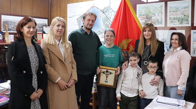 Stvoriti mogućnosti za kadrovsko jačanje ustavnova Dnevni centar i “Zračak nade” kako bi se usluge podigle na još veći nivo