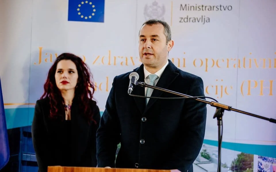 Šćekić: Nekim izabranim ljekarima plate od 2.100 do 2.800 eura