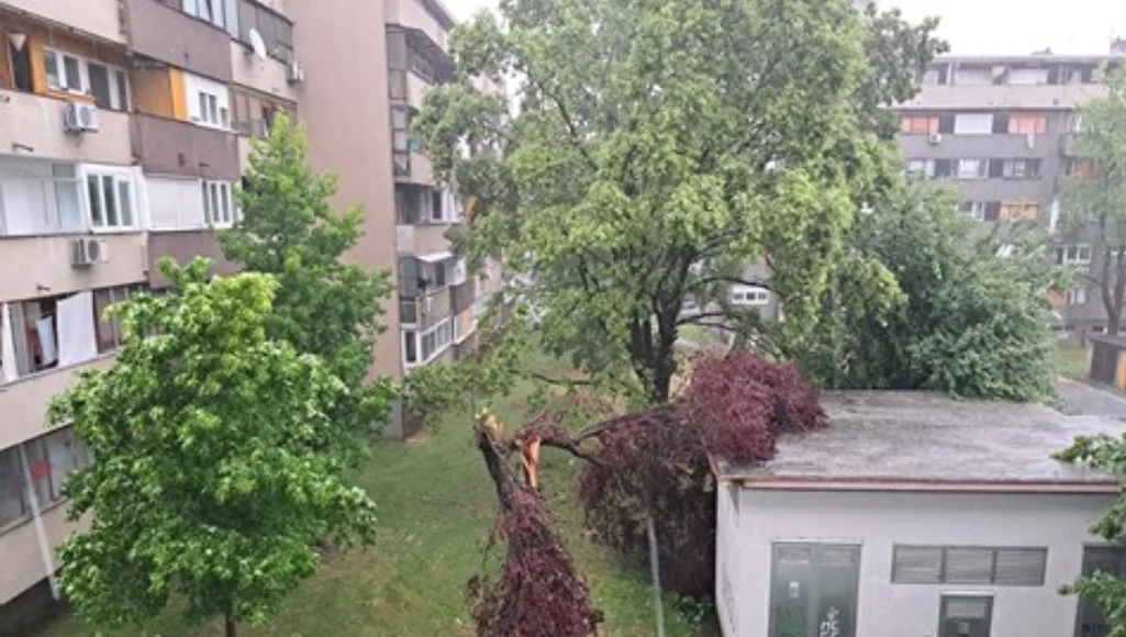 Jako nevrijeme pogodilo Zagreb, poginule dvije osobe