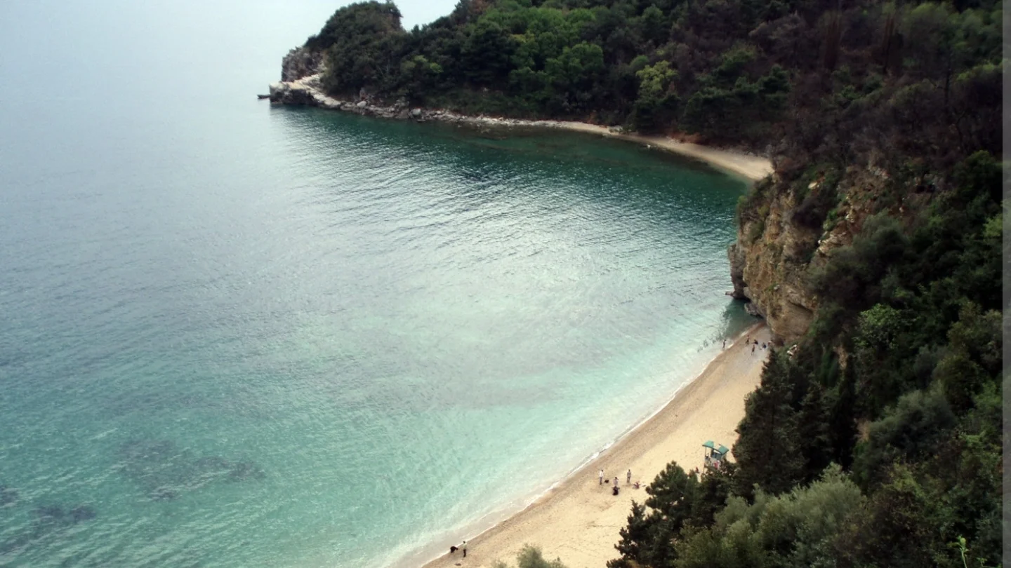 Devastirani "Plaža Mogren" i "Brdo Topliš"