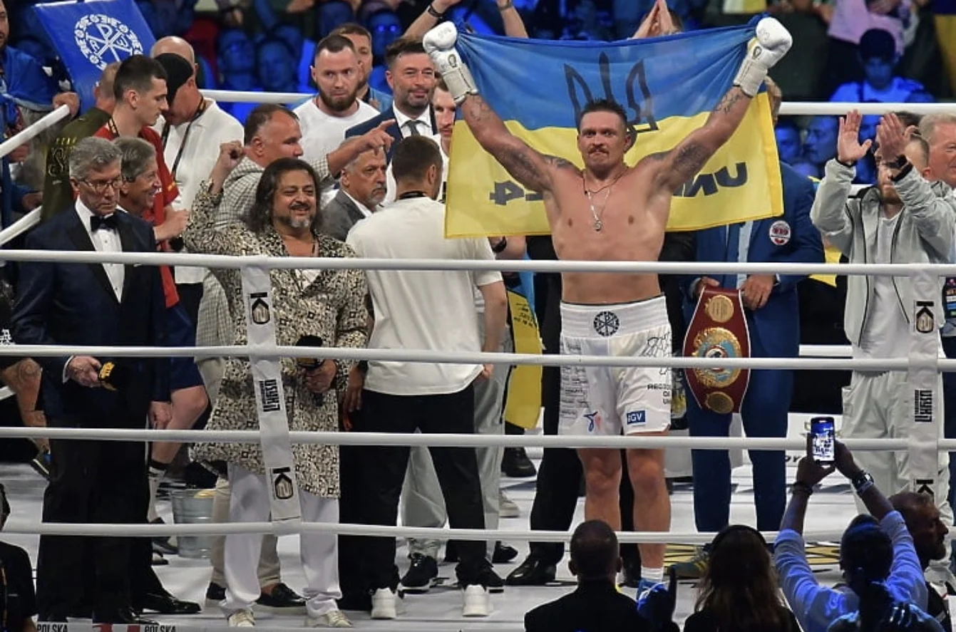 Neuništivi Usyk nokautirao Duboisa u spektaklu, Britanac tvrdi da je pokraden