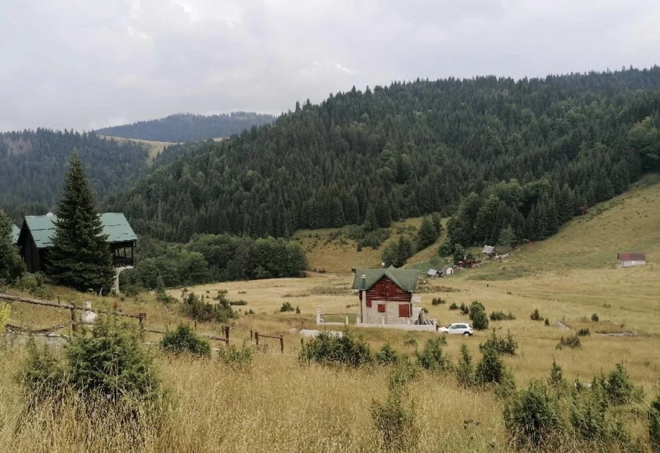 Nevjerovatno ali istinito: Vlasnici zemljišta isparcelisali skijašku stazu