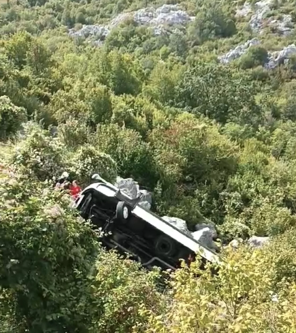 Dvoje stradalo, više povrijeđenih, stigao elevator iz Podgorice