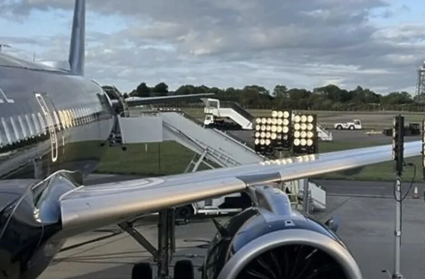 Izbjegnuta velika tragedija: Avion poletio bez dva prozora