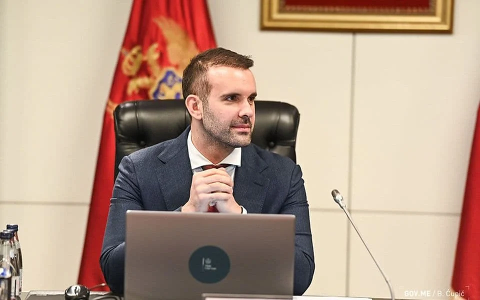 Spajić oo zaplijeni cigareta: Borba protiv organizovanog kriminala i korupcije je apsolutni preduslov zdrave ekonomije