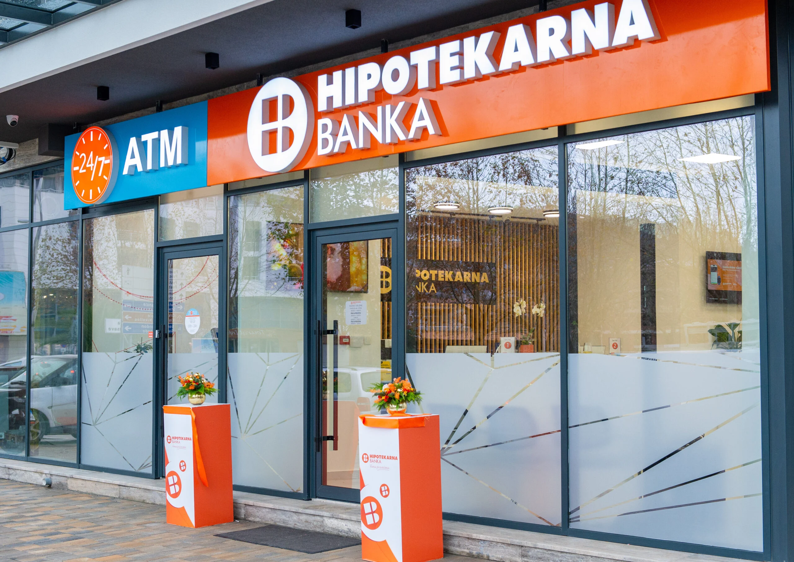 Banka bez vremenskih ograničenja: 24/7 Hipotekarne banke od juče i u Ulcinju
