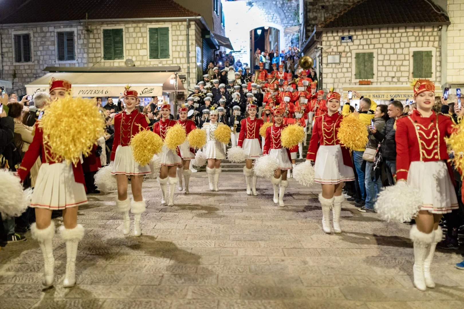 Počeo 55. Praznik mimoze u Herceg Novom – na otvaranju preko 25 000 posjetilaca