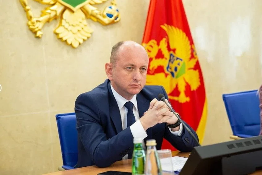 „Progledao” otkad nije vlast: Knežević tek sad vidi navodna nepočinstva dojučerašnjih partnera iz vladajuće većine