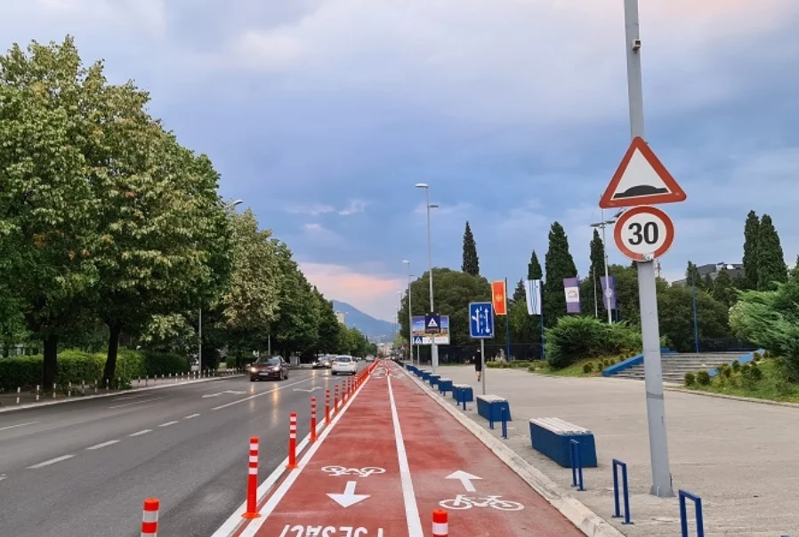 Uklanjanjem biciklističkih traka vozačima svanulo, bicklistima mrklo