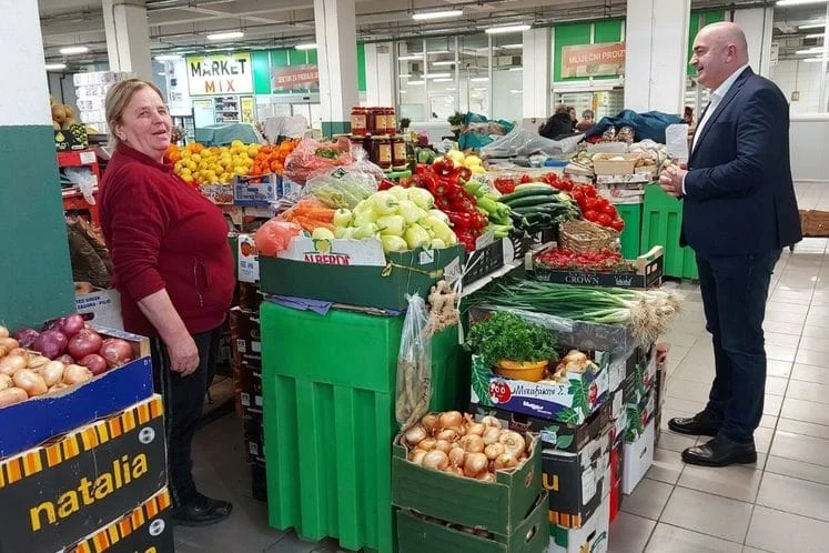 Ministar Joković obišao Stočnu i Veliku pijacu i Tržni centar Gintaš: Neophodne niže cijene zakupa za održivije tržište