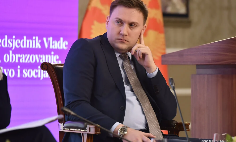 Šimun: Ljekare osloboditi administracije jer pacijenti moraju da budu prioritet