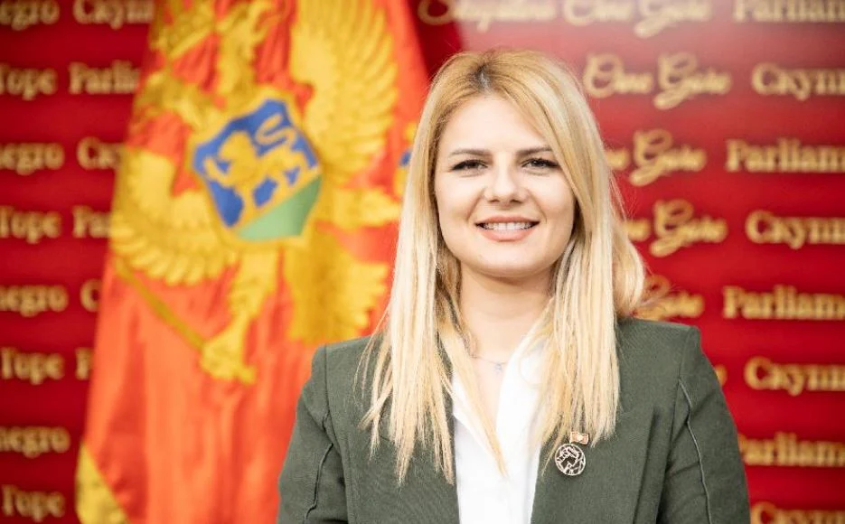 Nedović: Zašto predsjednik Milatović ćuti na skandaloznu dodjelu pasoša Ramaju?