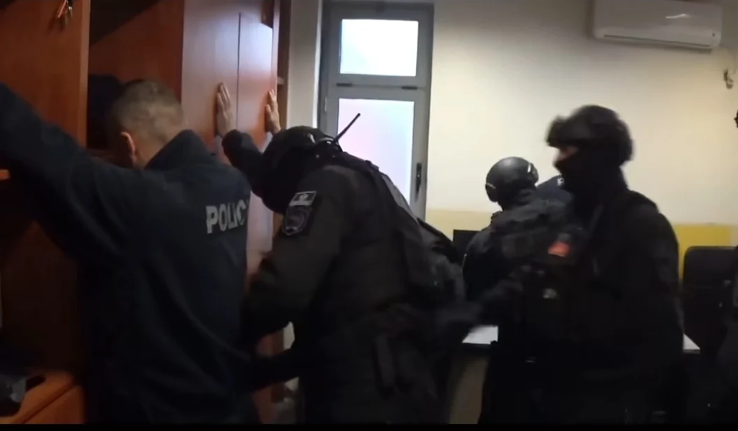 Osnovni sud: Službenicima policije određena mjera nadzora zabrana napuštanja stana