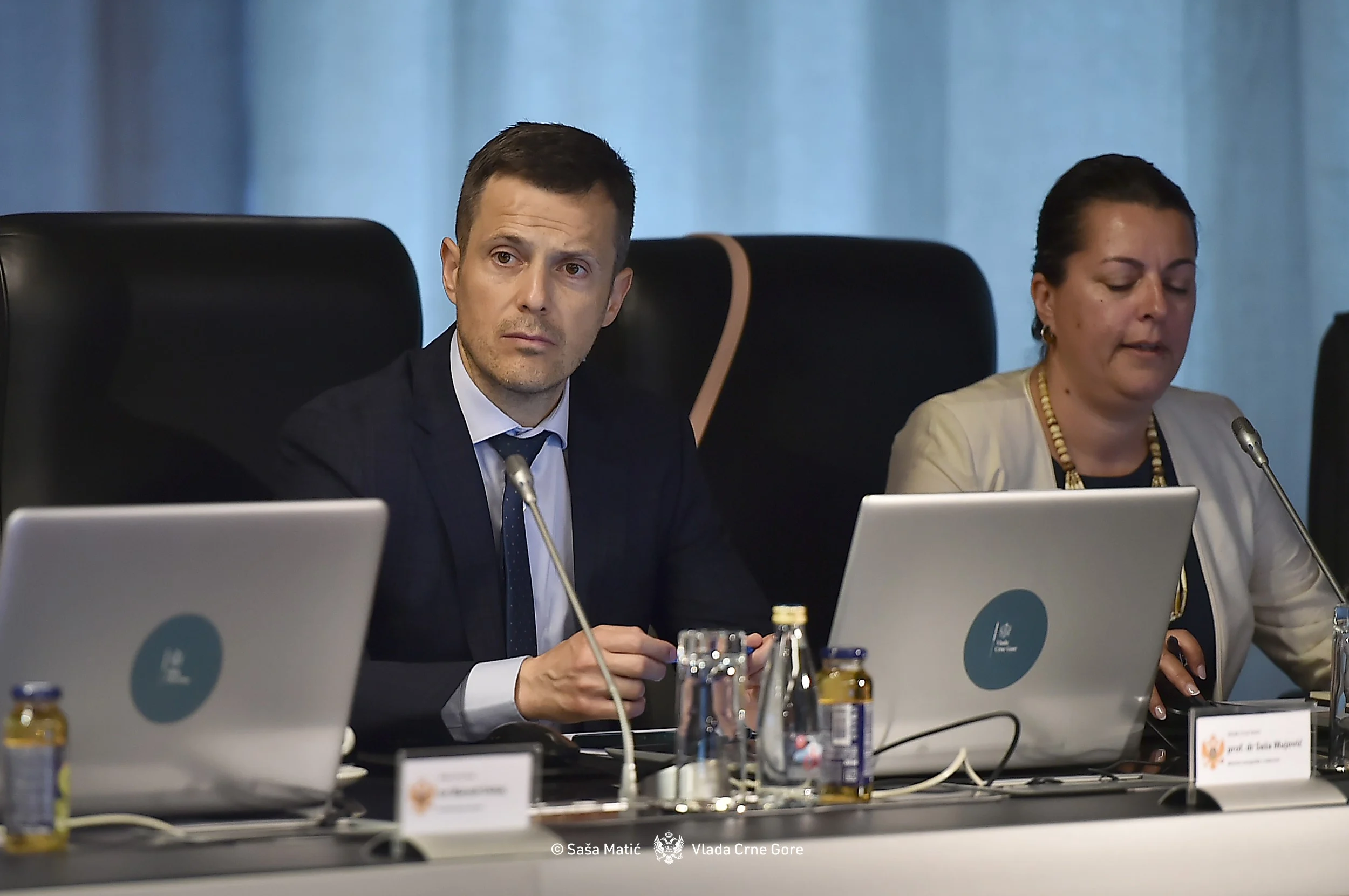 Mujović i Šimun potpisali ugovor o izvođenju radova na Opštoj bolnici Nikšić i Domu zdravlja Podgorica-Konik