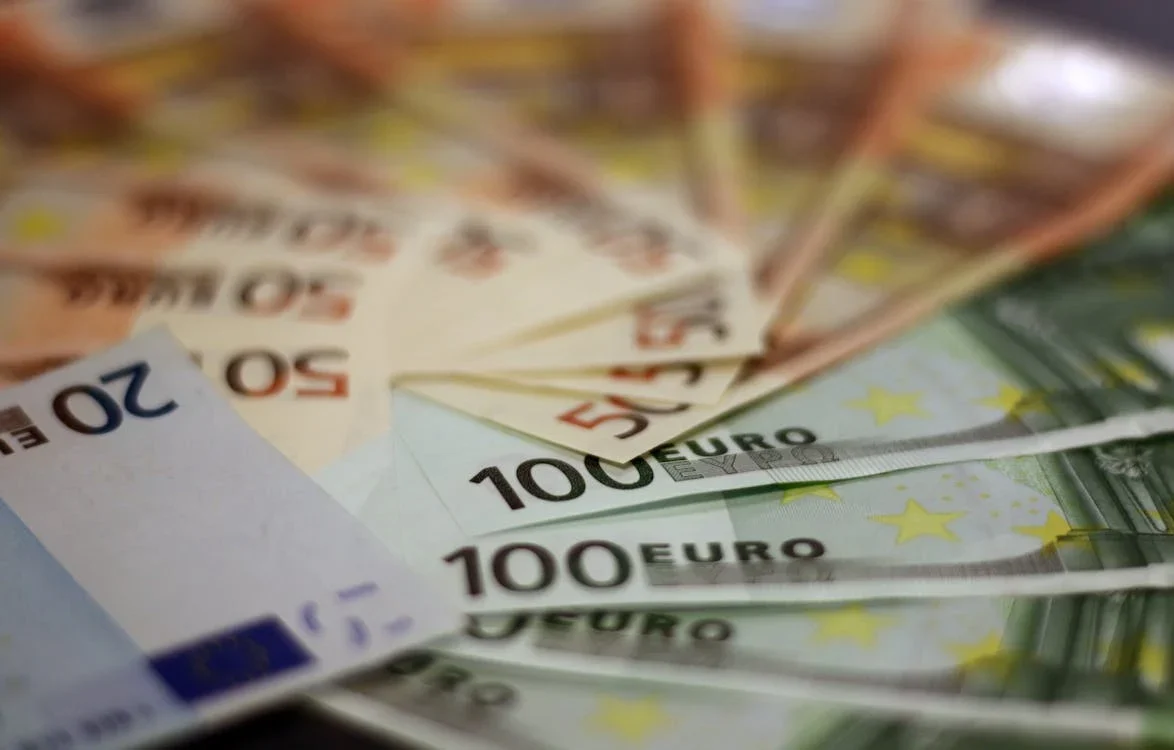 Izvještaj Ministarstva finansija: Prihod budžeta veći za 105,4 miliona, zaposlenost porasla