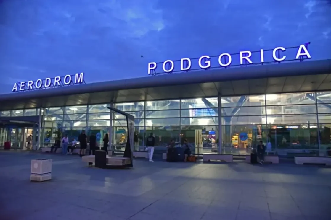 Zaposleni u kontroli letjenja najavili štrajk; Aerodromi: Putnici da se o letovima informišu kod avio-prevoznika