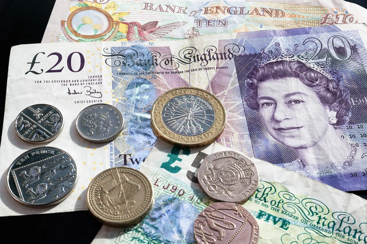 Britanska funta puca?