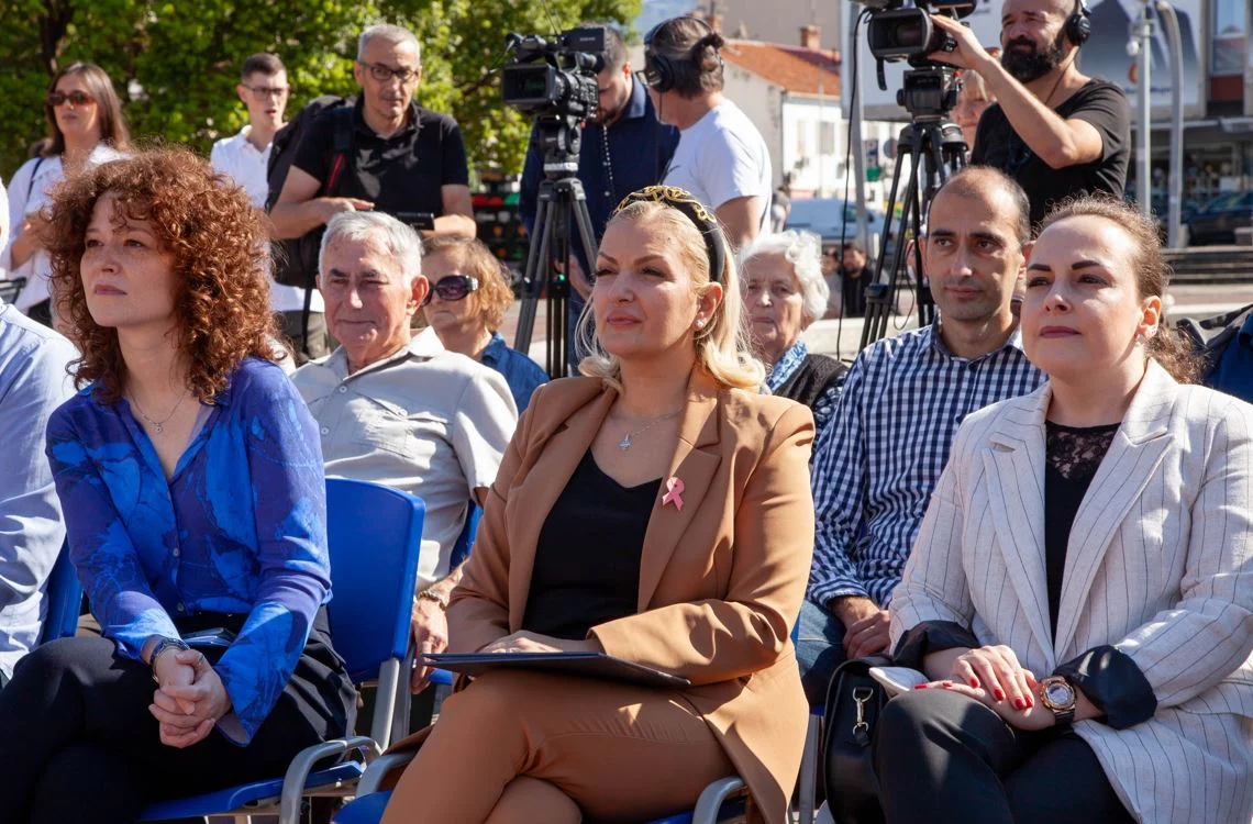 Počeo SENIOR FEST 2024: Nagrade za brigu op starima Jeleni Šofranac, Glavnom gradu i Elektropirvredi