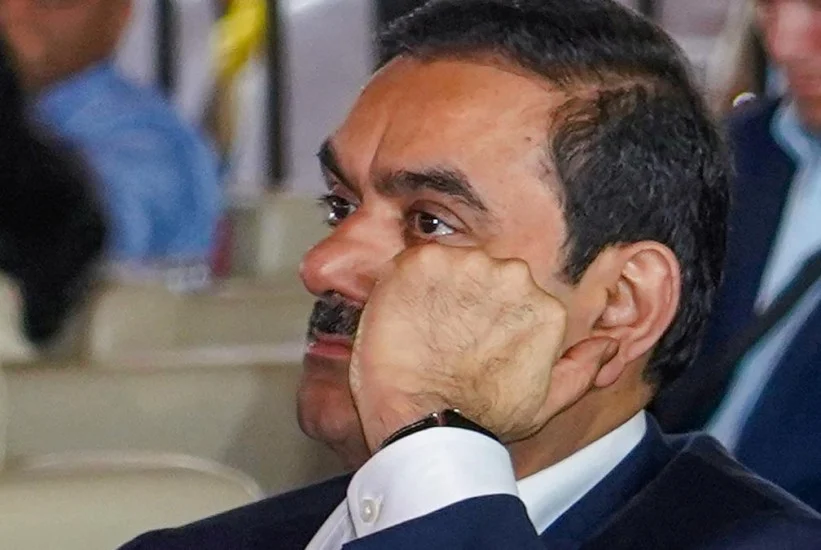 Milijarder i najbogatiji Indijac optužen za podmićivanje