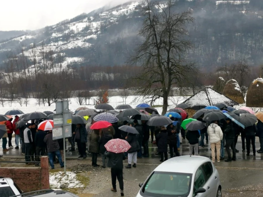 Mještani blokirali put Berane – Ribarevine, ne žele izgradnju kamenoloma