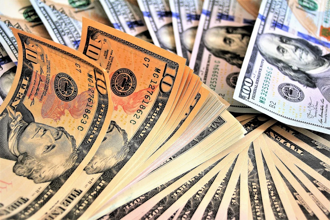 Pet najbogatijih milijardera zajedno imaju imovinu veću od bilion dolara