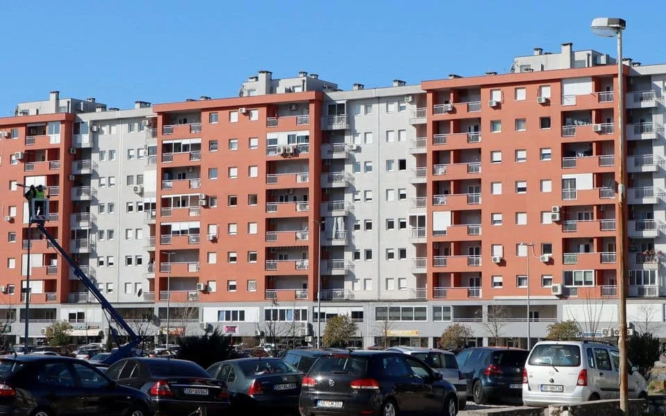 Crna Gora ima najskuplje stambene kredite u regionu: Na 100.000 eura vraćate više od 200.000