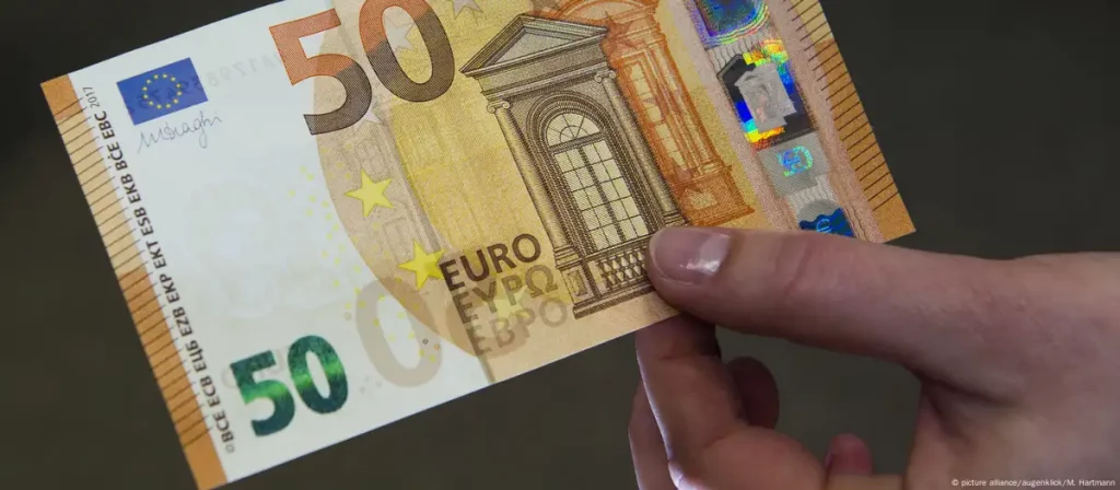 Rat protiv falsifikatora: Najveće kazne, najčešće mete i “male tajne” prepoznavanja lažnjaka