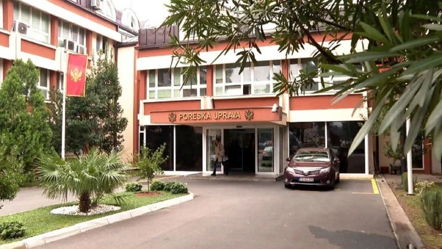 Uprava carina: Obavezan popis zaliha i plaćanja razlike akcize na mirna vina