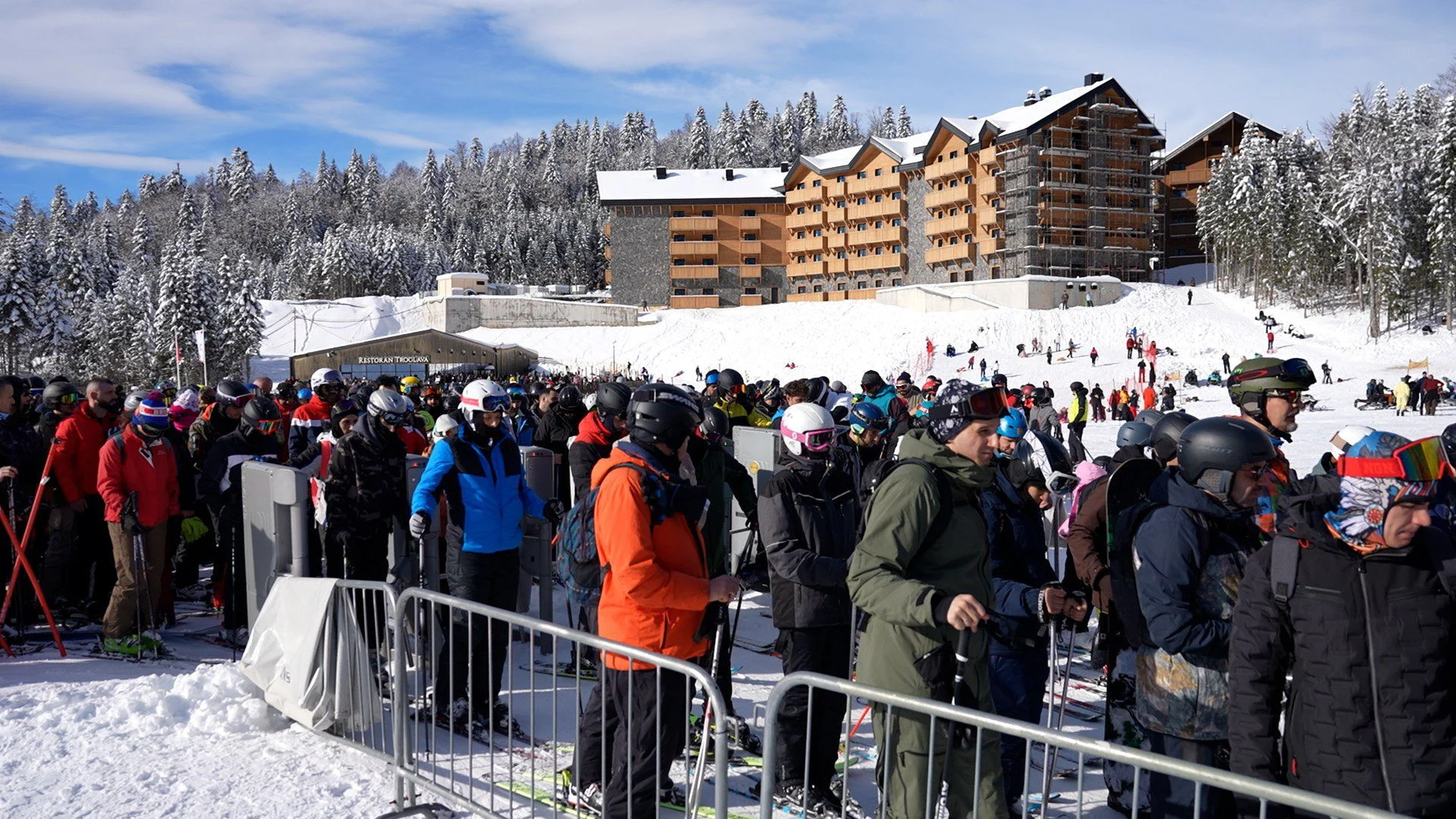 SJAJNA SEZONA: Ski centar Kolašin 1600 bilježi odličnu posjećenost