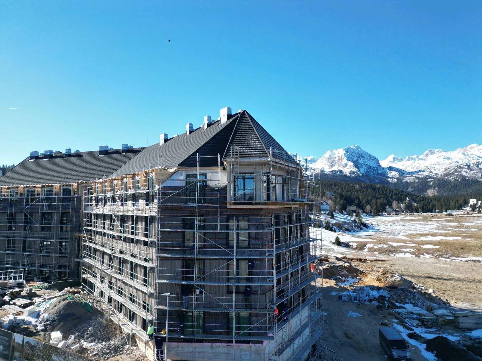 Radovi na Emerald Mountain Resortu u završnoj fazi, apartmanski dio spreman za ljeto