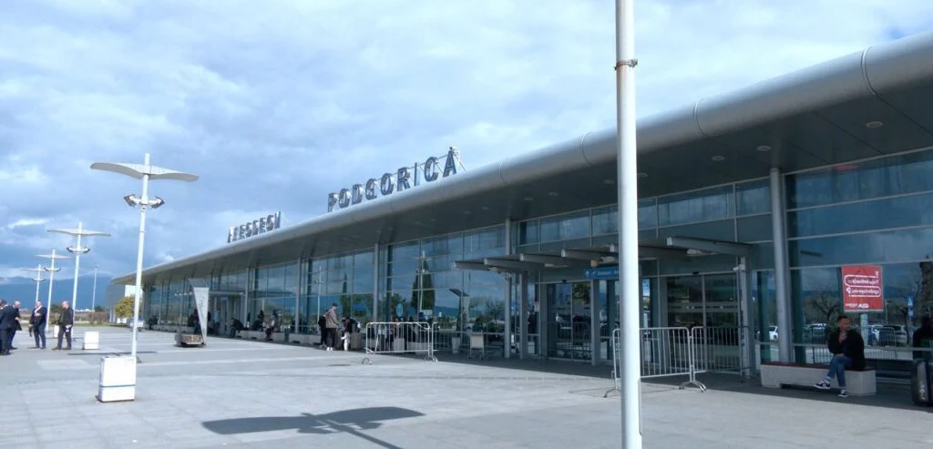 Ponude za zakup crnogorskih aerodroma naredne sedmice: Šta ako koncesionar otpusti polovinu zaposlenih?