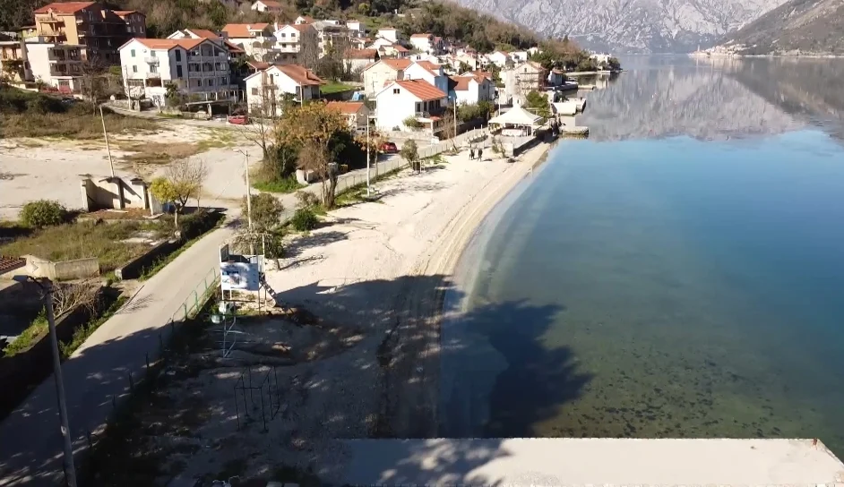 Mještani Stoliva i Prčnja ostaju bez pristupa jedine javne plaže?