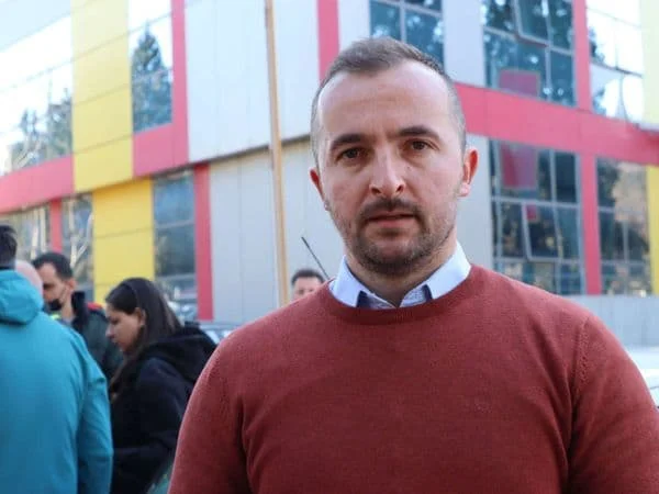 Gazdić vedrio i oblačio bez kontrole, benefiti za povlašćene