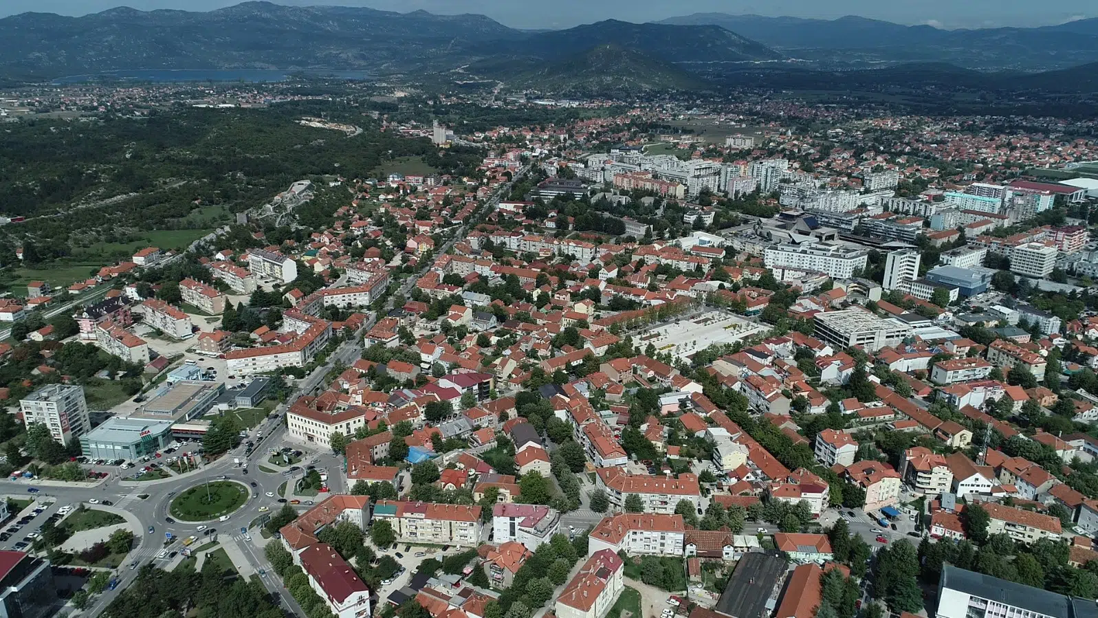 Pretučen Nikšićanin: Sukob “Delija” i „Grobara” u Nikšiću se ne smiruje