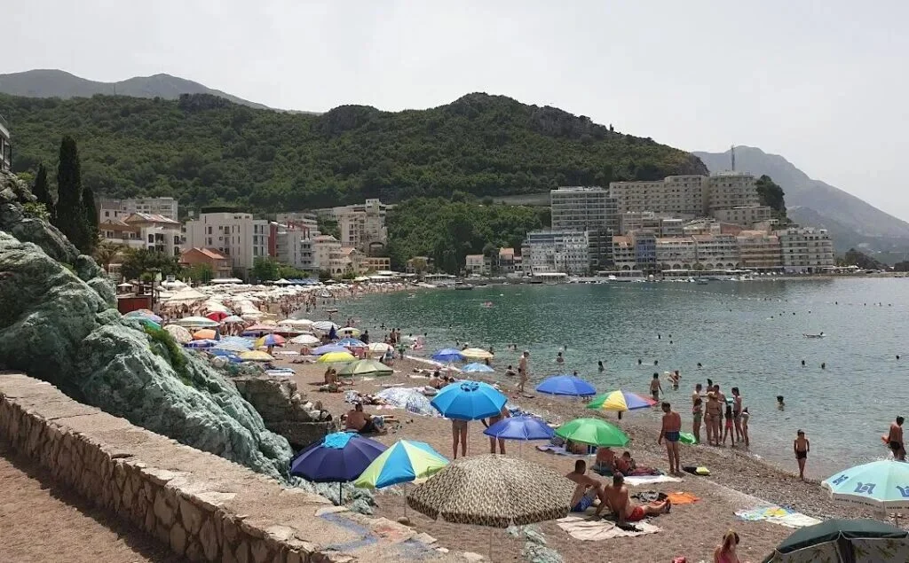 "Morsko dobro" i ponuđače na tenderu za zakup plaža sumnjiči za prevaru