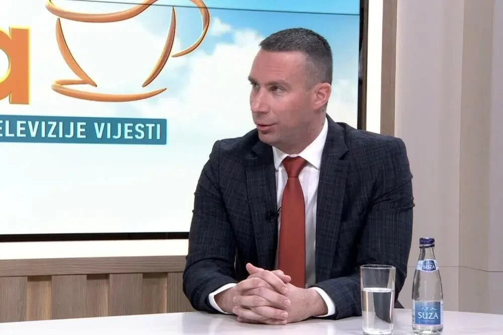 Bulatović: U Crnoj Gori se sve više gradi, među strancima najviše nekretnina imaju Srbi i Turci