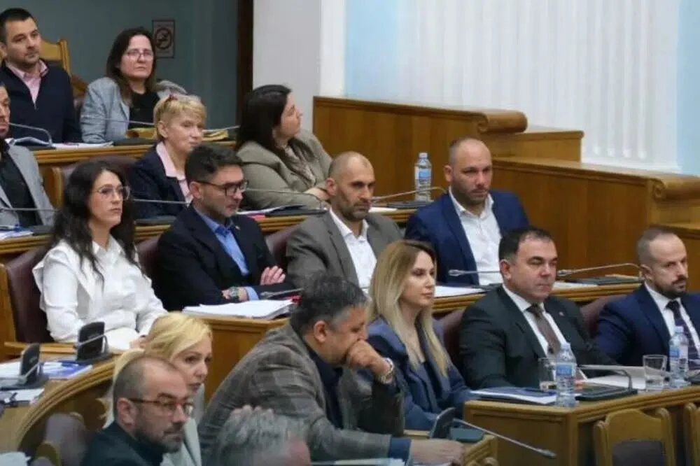 Revolt zbog bezbjednosti ili reklama pred izbore: Šta znače ostavke odbornika DPS-a u cetinjskom parlamentu