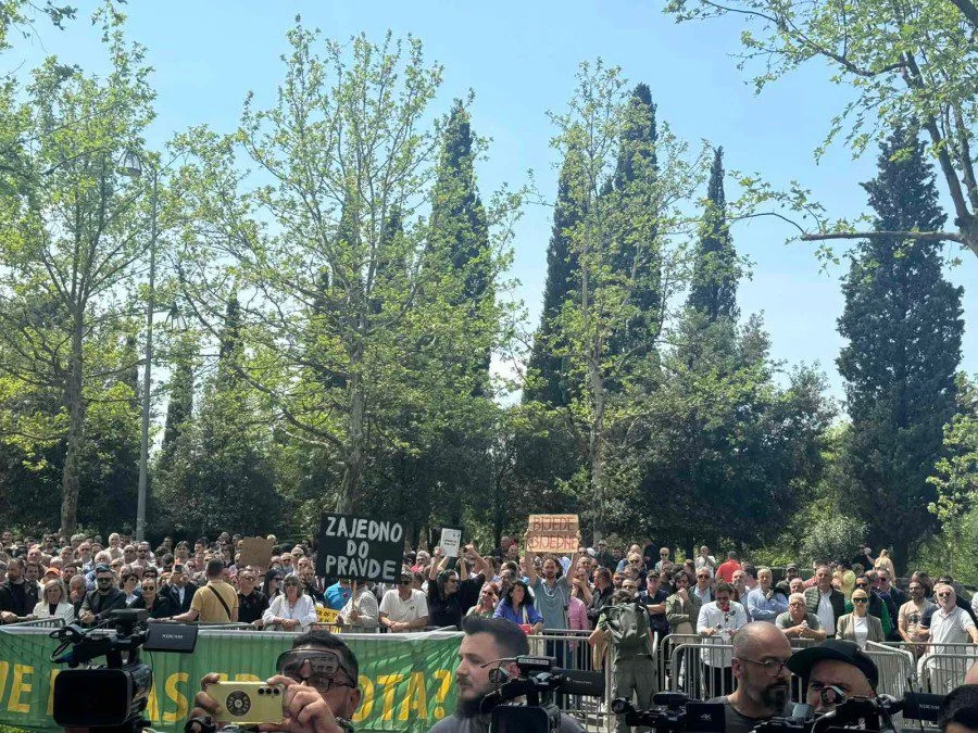 Ćalović Marković: Odbranili smo Taru, odbranićemo i more; Mandić: Pristojni ljudi, a ne mangupi da vode državu