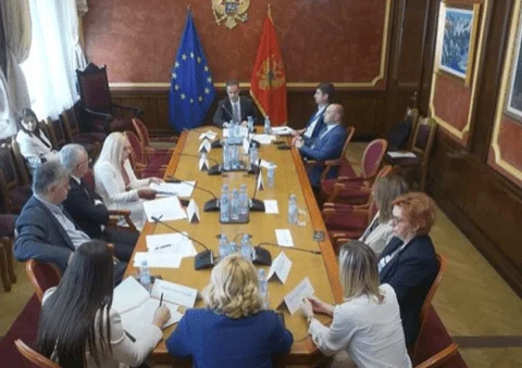 Odbor za ekonomiju dao zeleno svjetlo za uvođenje avio-ruta od javnog interesa