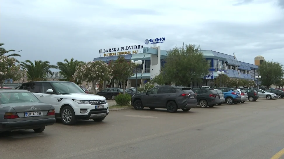 Potreban novi feribot i redovna linija iz Bara za Bari