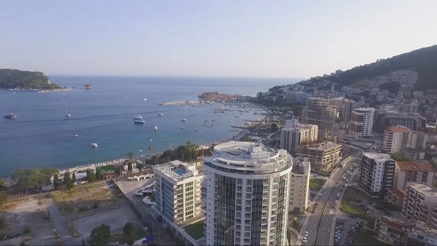 Morsko dobro: Opština Budva blokira postavljanje novih pontona u Luci Budva