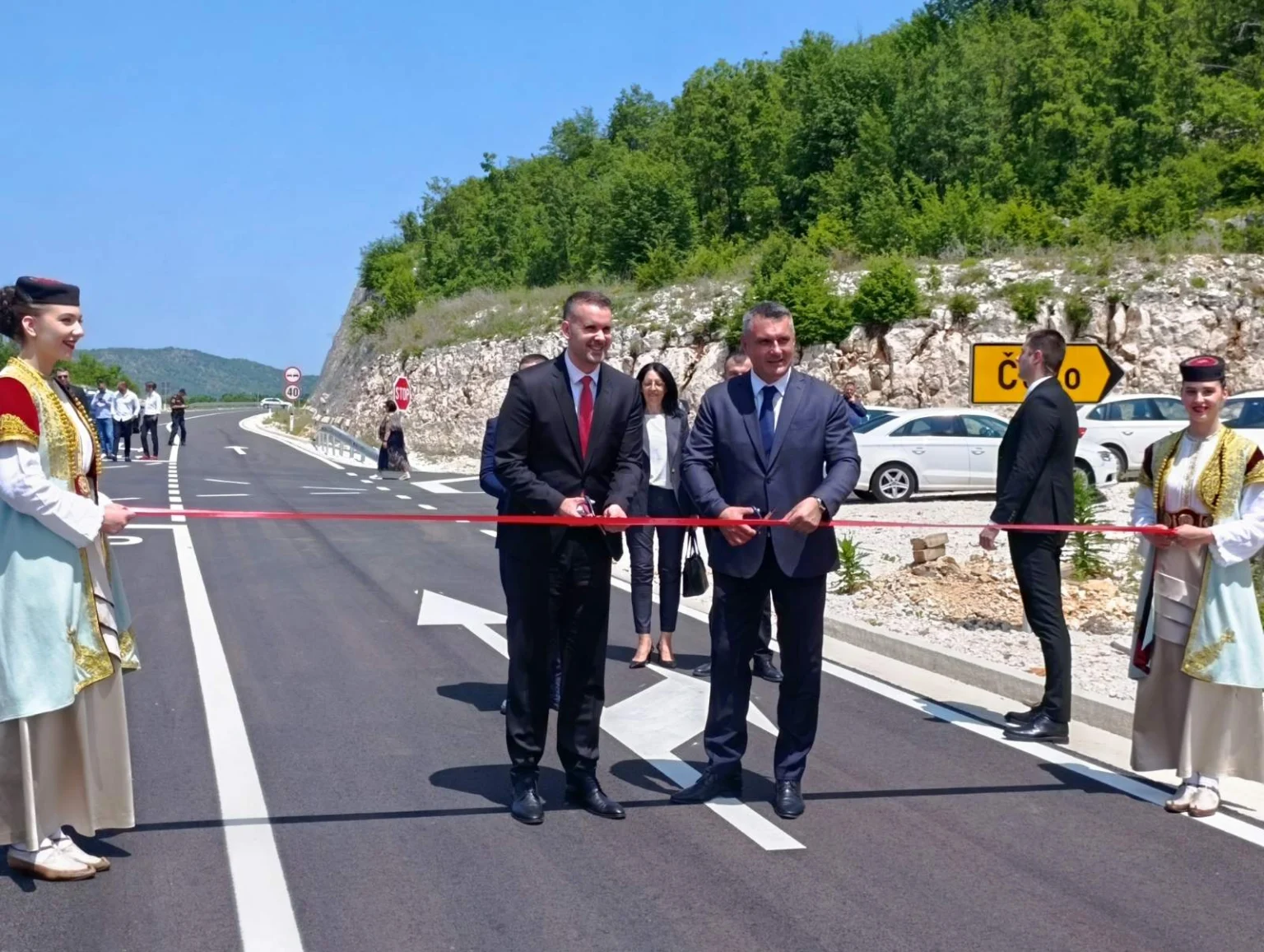 Otvoren put Cetinje-Čevo, projekat vrijedan oko 33 miliona eura
