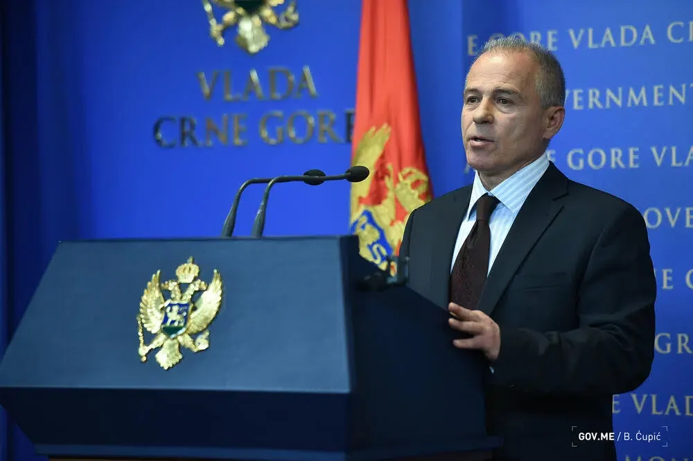 Paunović: “Crne trojke” bile batinaški odred kojim je rukovodio komandant SJ