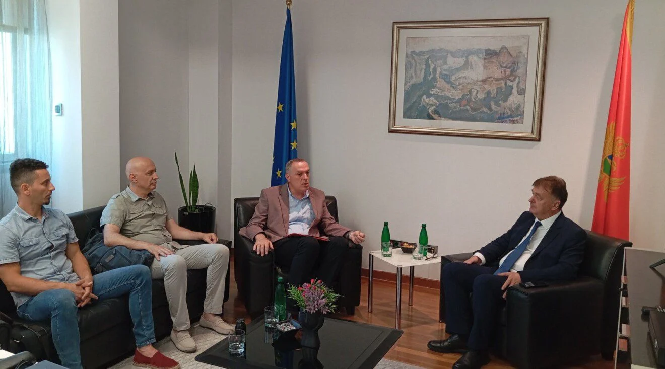 Aleksić sa Sindikatom prosvjete: Neophodan nastavak socijalnog dijaloga